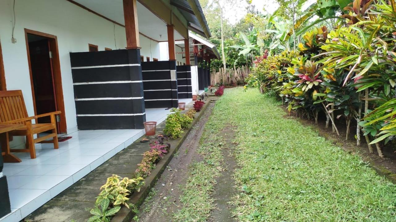 סנרו Tatasya Homestay מראה חיצוני תמונה